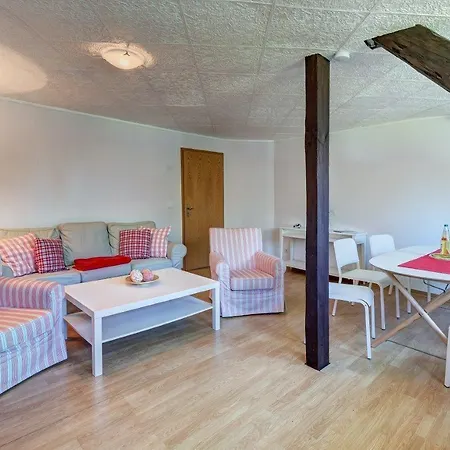 Alte Schnitterkate * Lassan